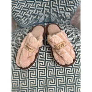 Fuzzy Plush Soft House Slippers Or‎ Cozy Spa Slides Beige Size S